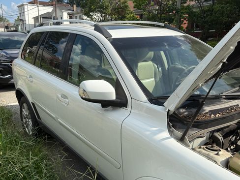 Used 2011 Volvo XC90 3.2 image 5