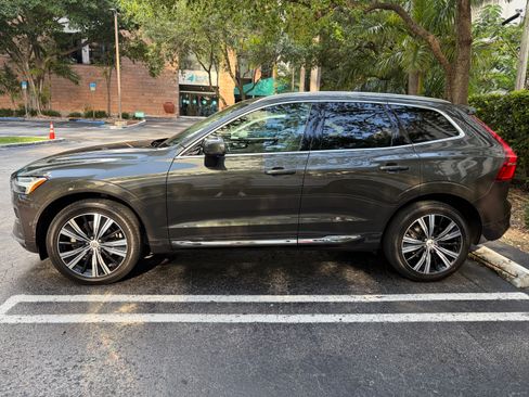 Used 2022 Volvo XC60 B5 Inscription w/ Advanced Package FWD image 25
