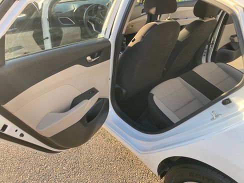 Used 2019 Hyundai Accent SE image 31