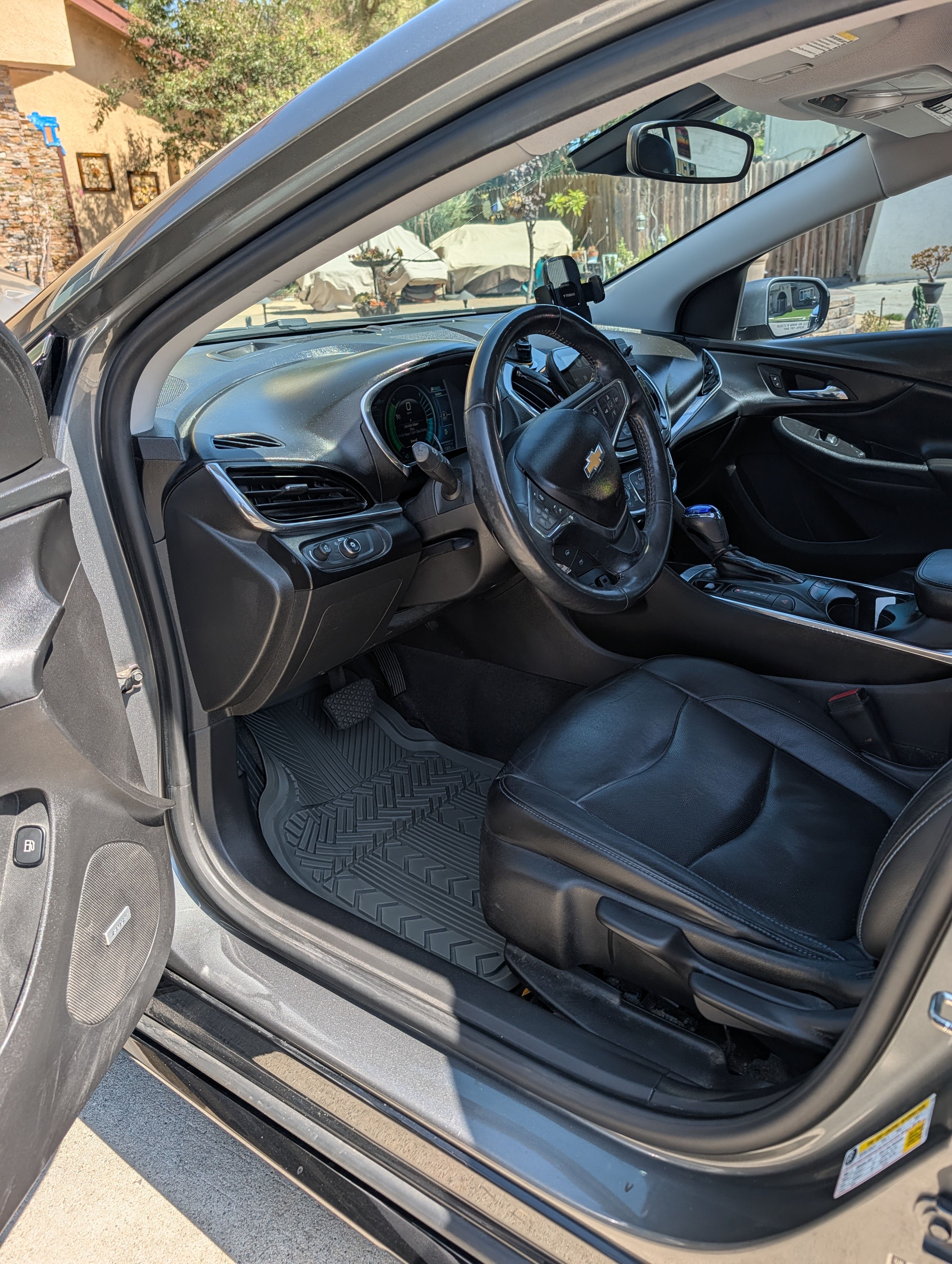 Used 2016 Chevrolet Volt Premier w/ Driver Confidence Package FWD image 1