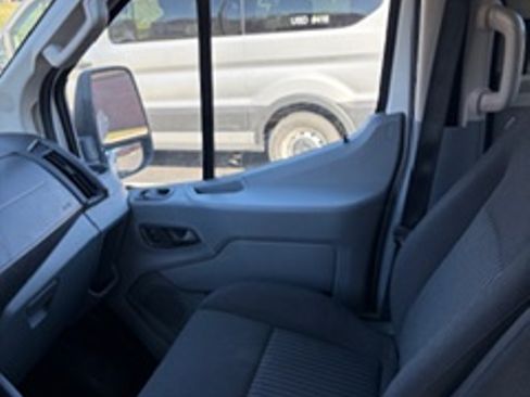 Used 2016 Ford Transit 150 XL image 13