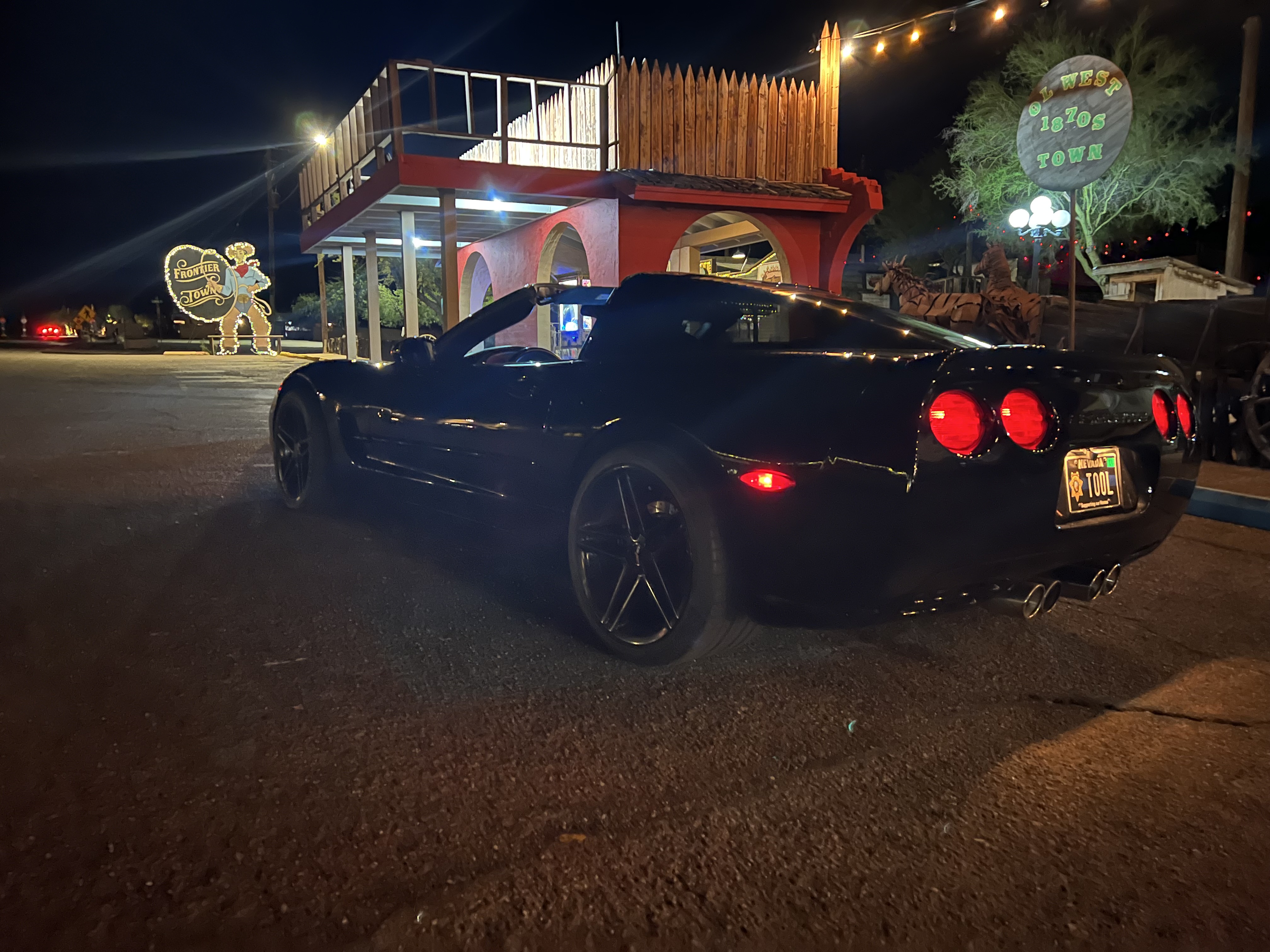 Used 2004 Chevrolet Corvette Coupe w/ Roof Package RWD image 6