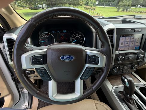 Used 2019 Ford F150 Lariat AWD/4WD image 15