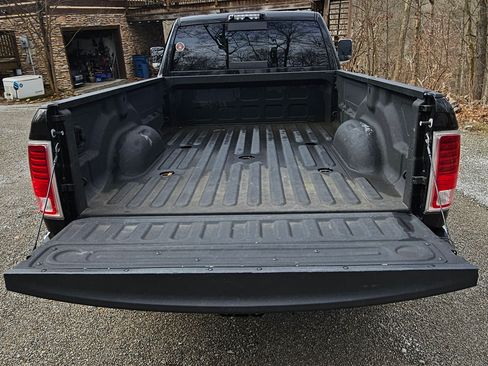 Used 2018 RAM 2500 Laramie image 17