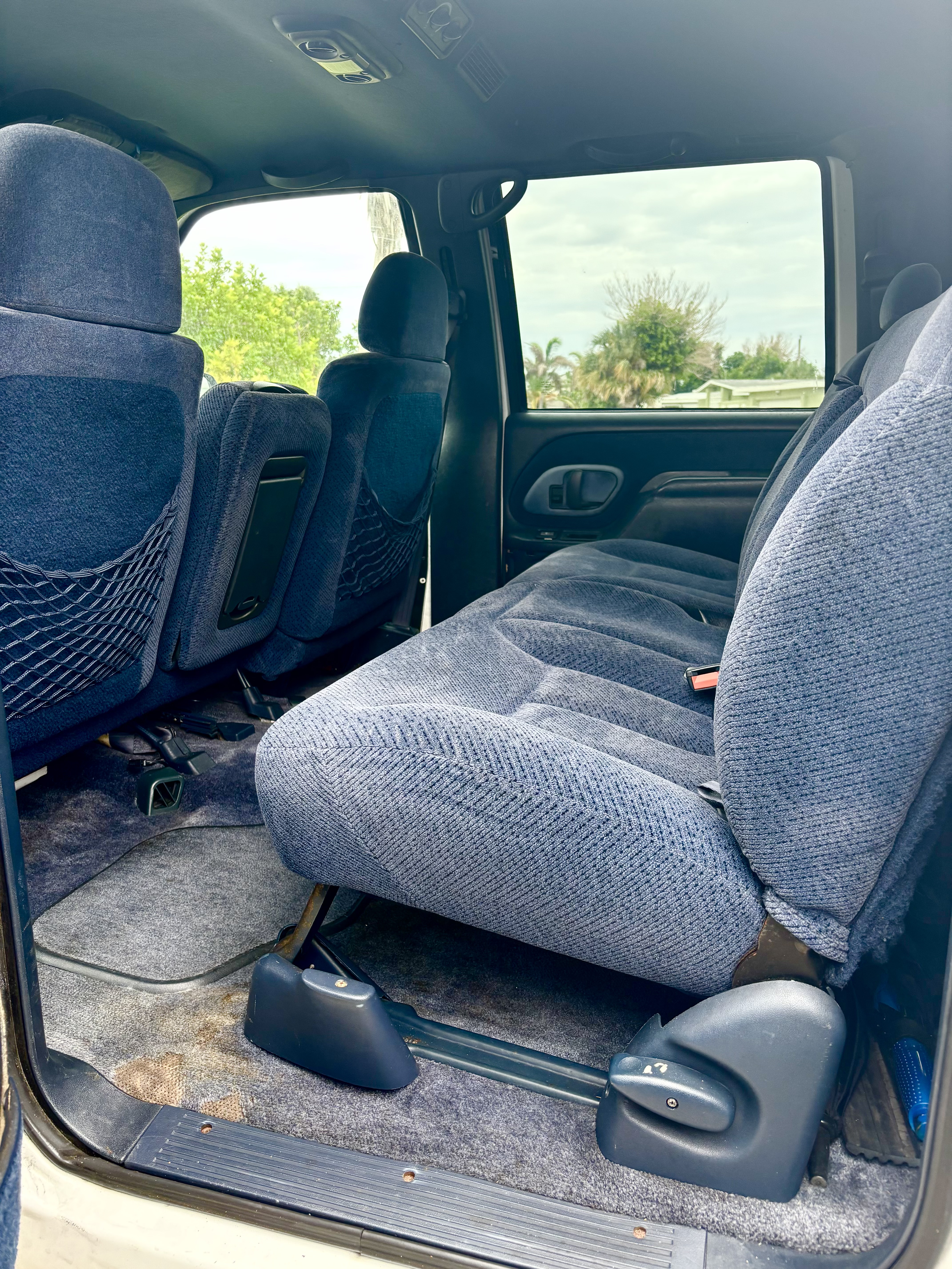 Used 1999 GMC Suburban 2WD w/ Marketing Opt Pkg 2 image 8