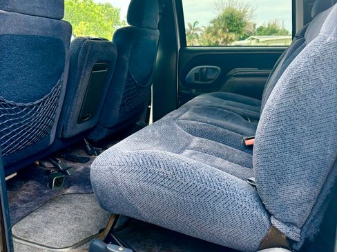 Used 1999 GMC Suburban 2WD w/ Marketing Opt Pkg 2 image 8