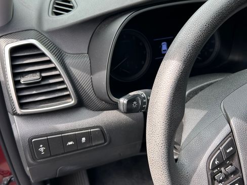 Used 2019 Hyundai Tucson SE image 30