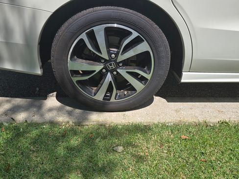 Used 2019 Honda Odyssey Elite image 6