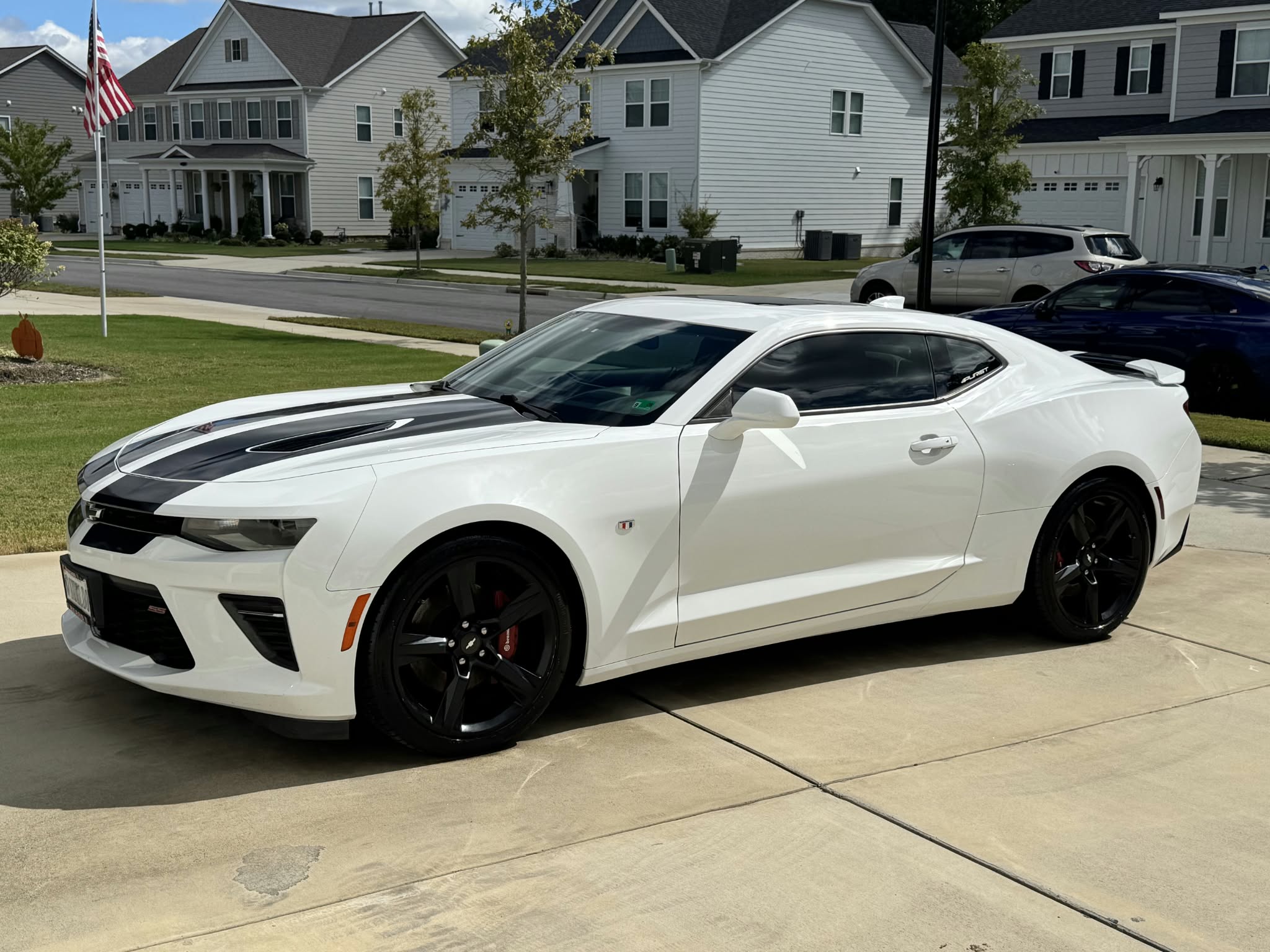 Used 2017 Chevrolet Camaro SS RWD image 1