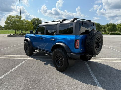 Used 2023 Ford Bronco Wildtrak image 6