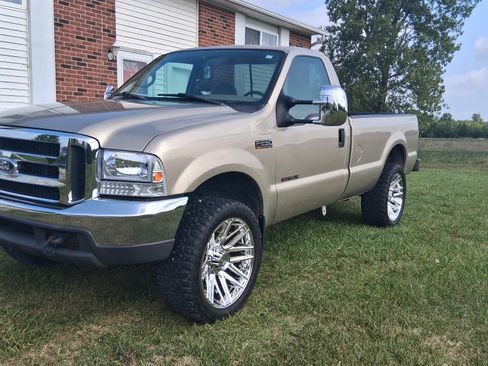 Used 1999 Ford F250 4x4 Regular Cab Super Duty image 1