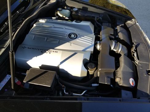 Used 2006 Cadillac XLR image 21