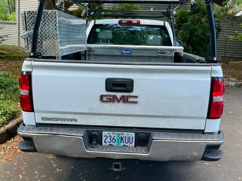 Used 2017 GMC Sierra 1500 2WD Regular Cab image 8