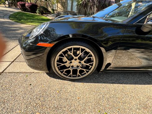 Used 2020 Porsche 911 Carrera image 8