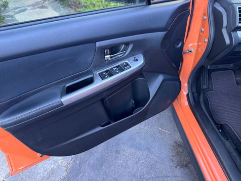 Used 2015 Subaru Crosstrek 2.0i Premium image 8