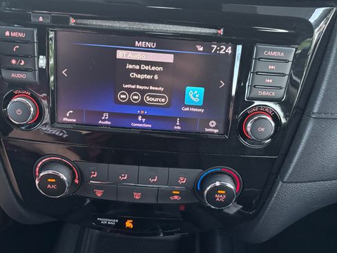 Used 2019 Nissan Rogue S FWD image 9