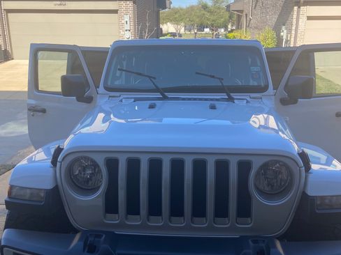 Used 2023 Jeep Wrangler Unlimited Sahara w/ Cold Weather Group image 1