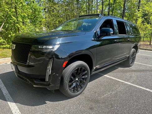 Used 2021 Cadillac Escalade ESV Sport Platinum w/ LPO, ONYX Package AWD/4WD image 1
