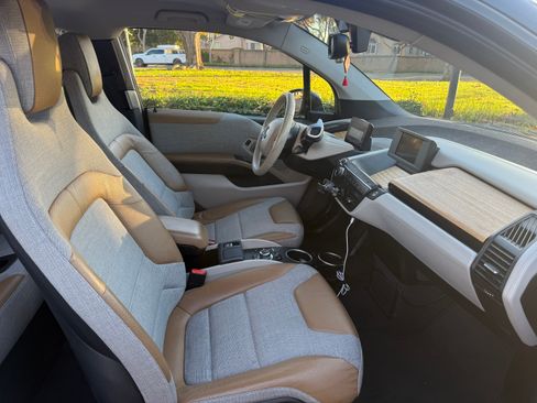 Used 2014 BMW i3 w/ Range Extender image 14