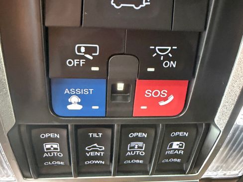 Used 2021 RAM 1500 TRX w/ TRX Lanuch Edition image 16