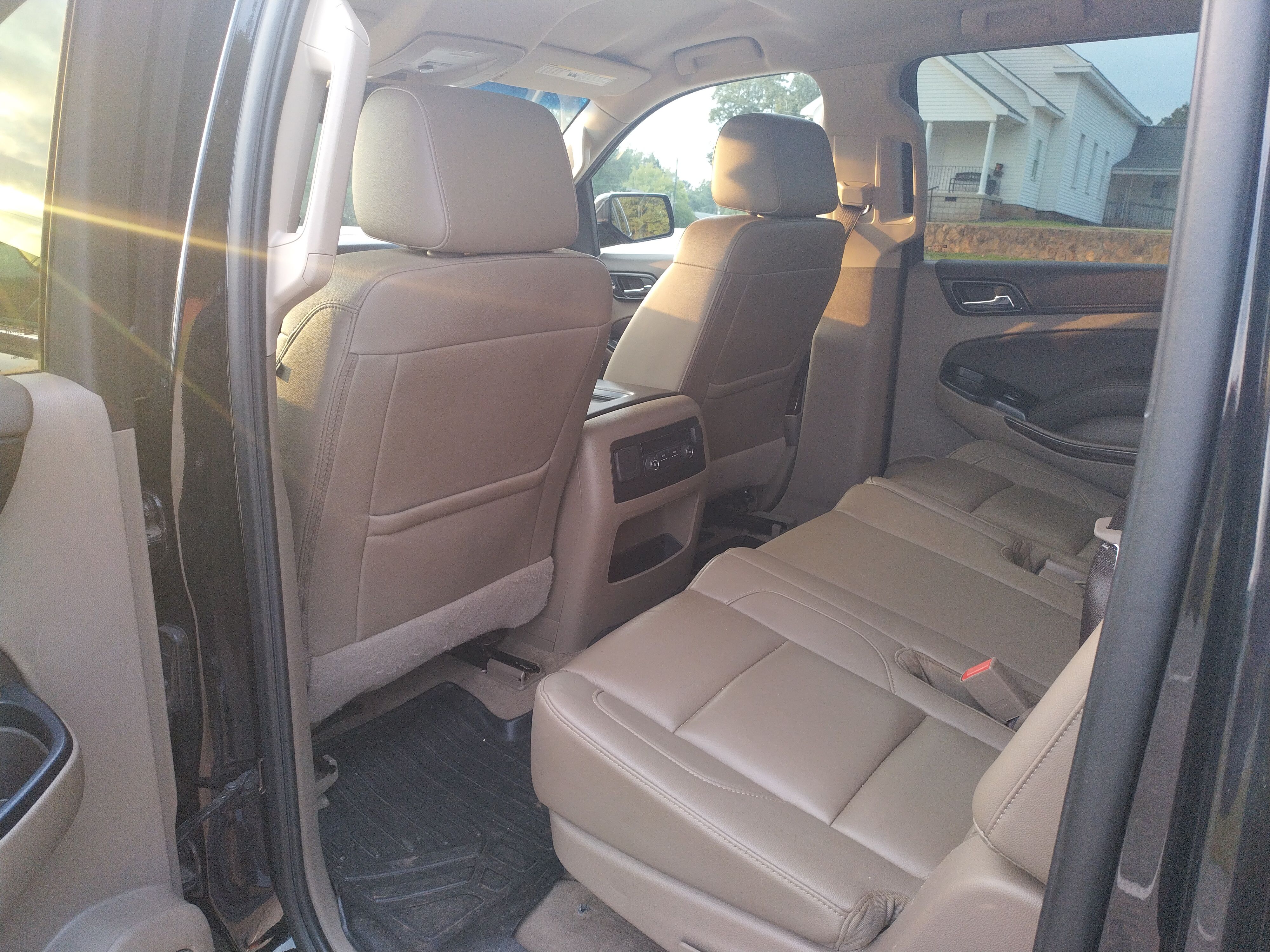 Used 2019 Chevrolet Suburban LT AWD/4WD image 10