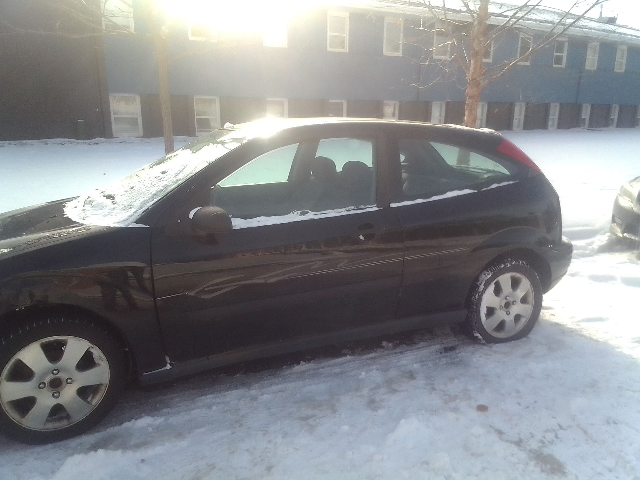 Used 2002 Ford Focus ZX3 Hatchback FWD image 4
