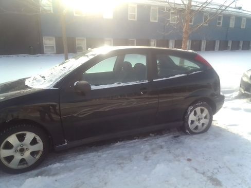 Used 2002 Ford Focus ZX3 Hatchback image 4