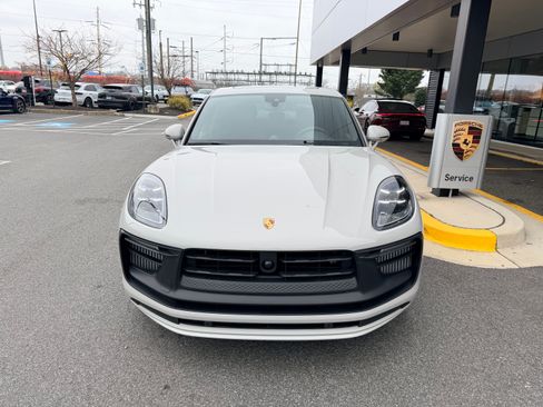 Used 2023 Porsche Macan GTS image 4