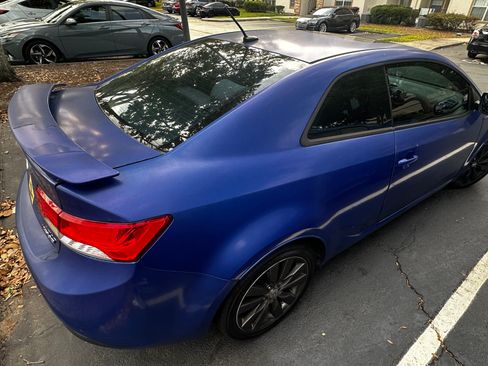 Used 2011 Kia Forte Koup SX FWD image 9