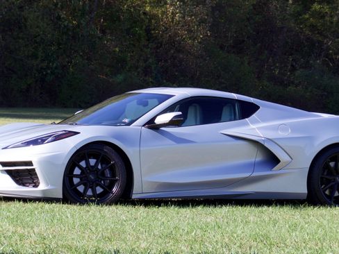 Used 2021 Chevrolet Corvette Stingray Preferred Cpe w/ Z51 Performance Package image 8