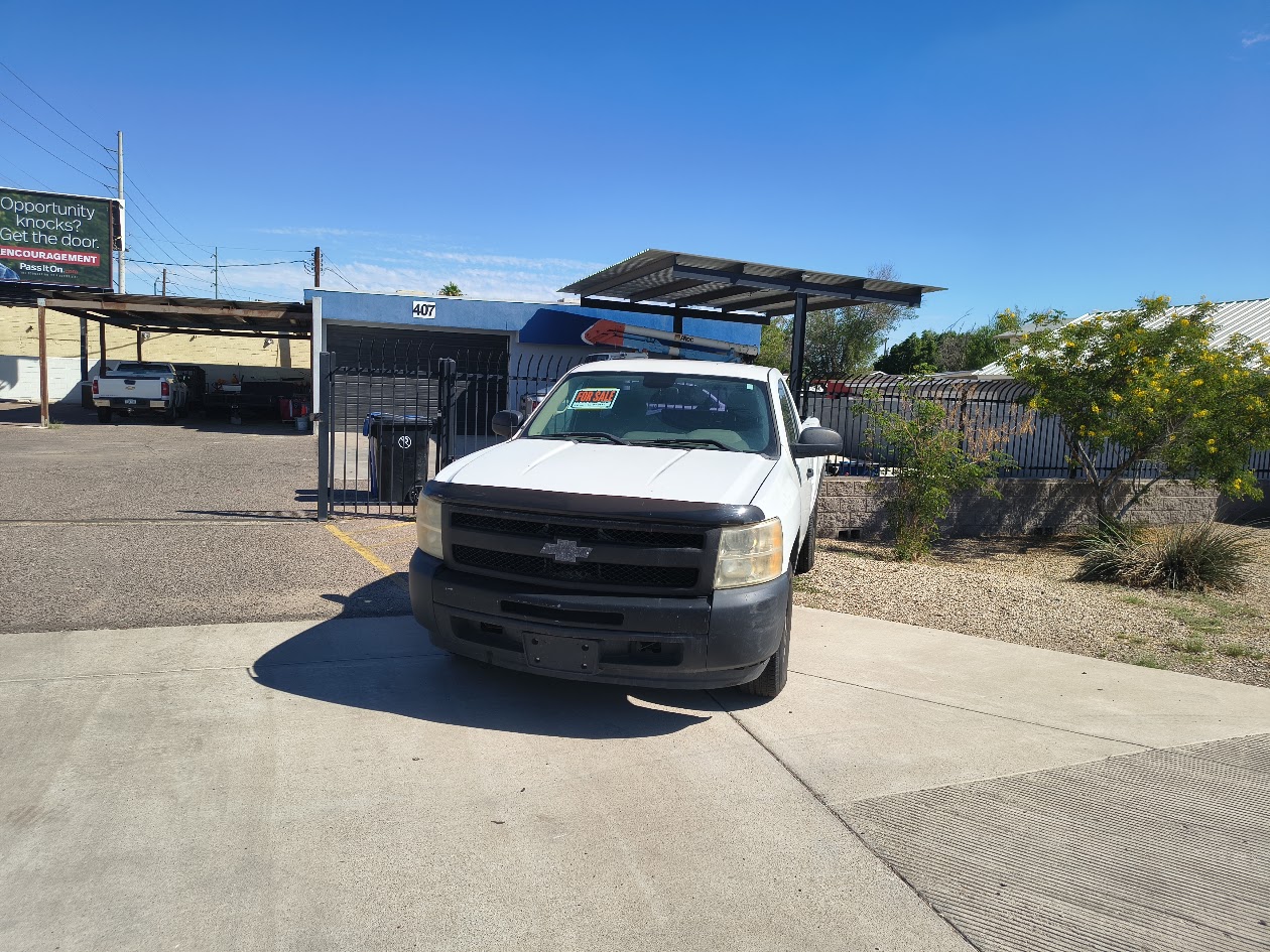 Used 2011 Chevrolet Silverado 1500 W/T RWD image 1