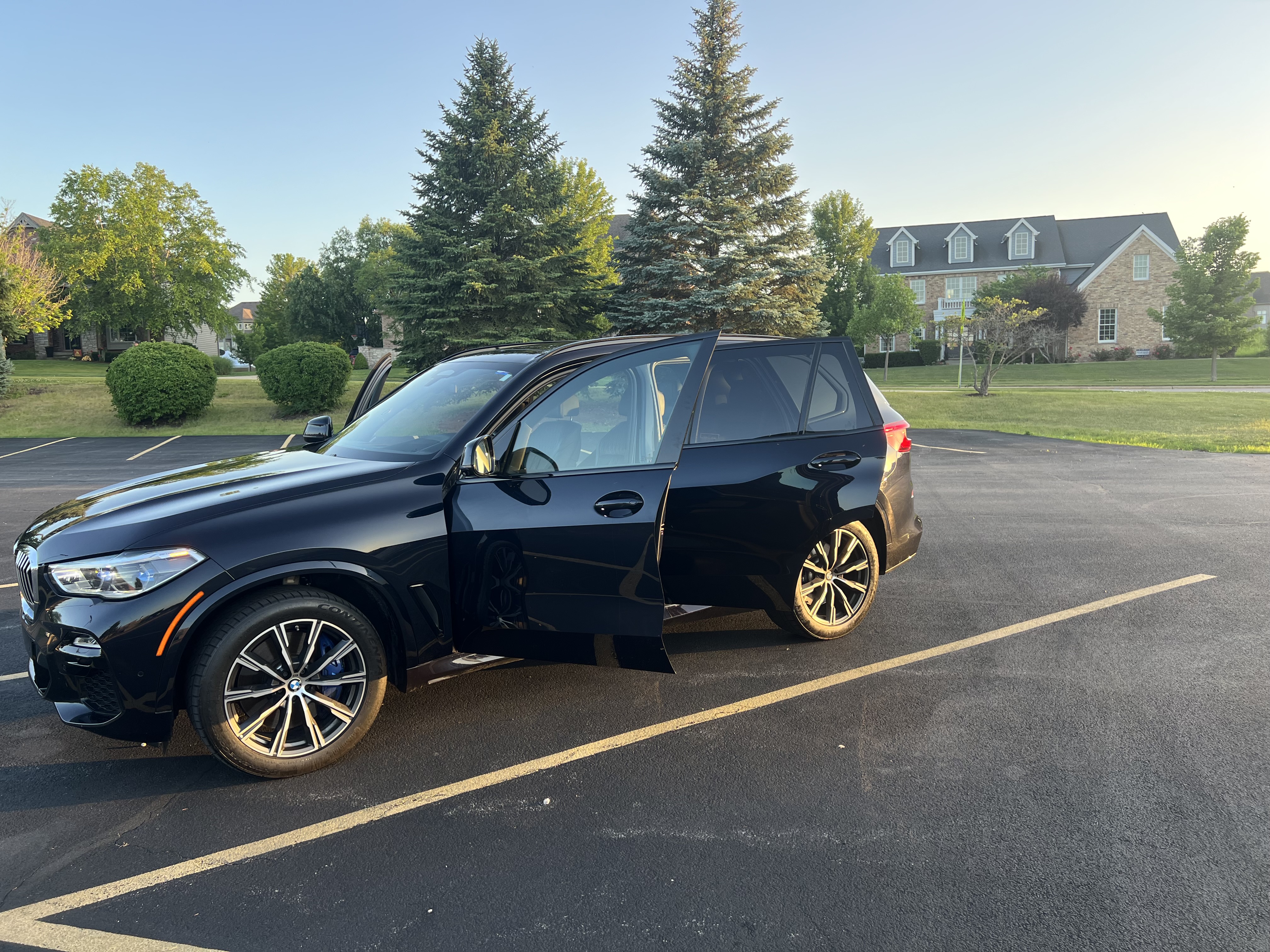 Used 2019 BMW X5 xDrive50i w/ M Sport Package AWD/4WD image 9