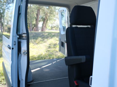 Used 2016 Mercedes-Benz Sprinter 2500 image 25