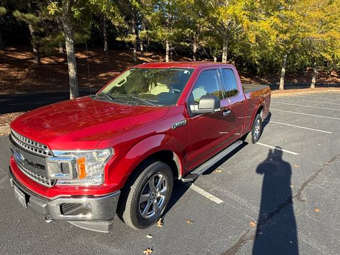 Used 2018 Ford F150 XLT w/ Equipment Group 302A Luxury image 2