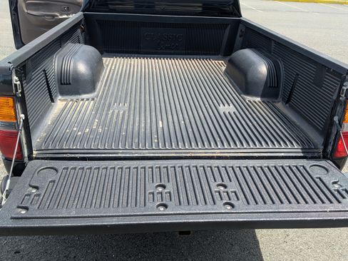 Used 2004 Toyota Tacoma 4x4 Xtracab V6 image 30