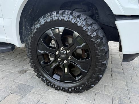 Used 2019 Ford F150 Lariat RWD image 6