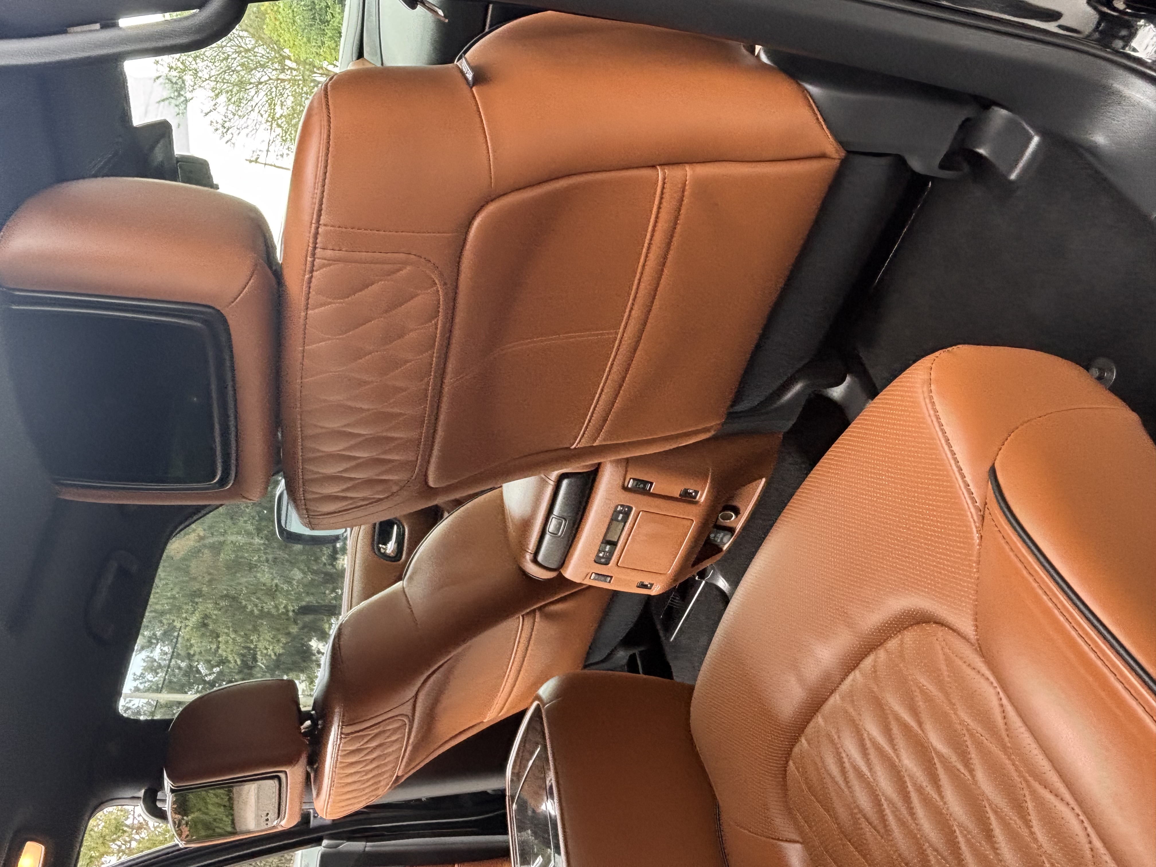 Used 2023 INFINITI QX80 Sensory w/ Cargo Package AWD/4WD image 10