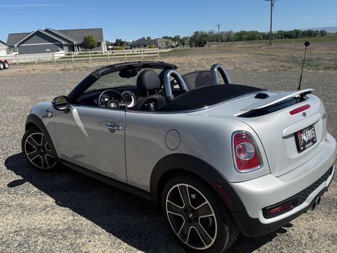Used 2013 MINI Cooper Roadster S FWD image 6