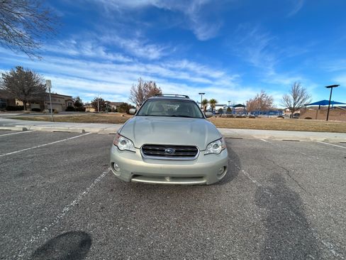 Used 2006 Subaru Outback 2.5i Limited image 9