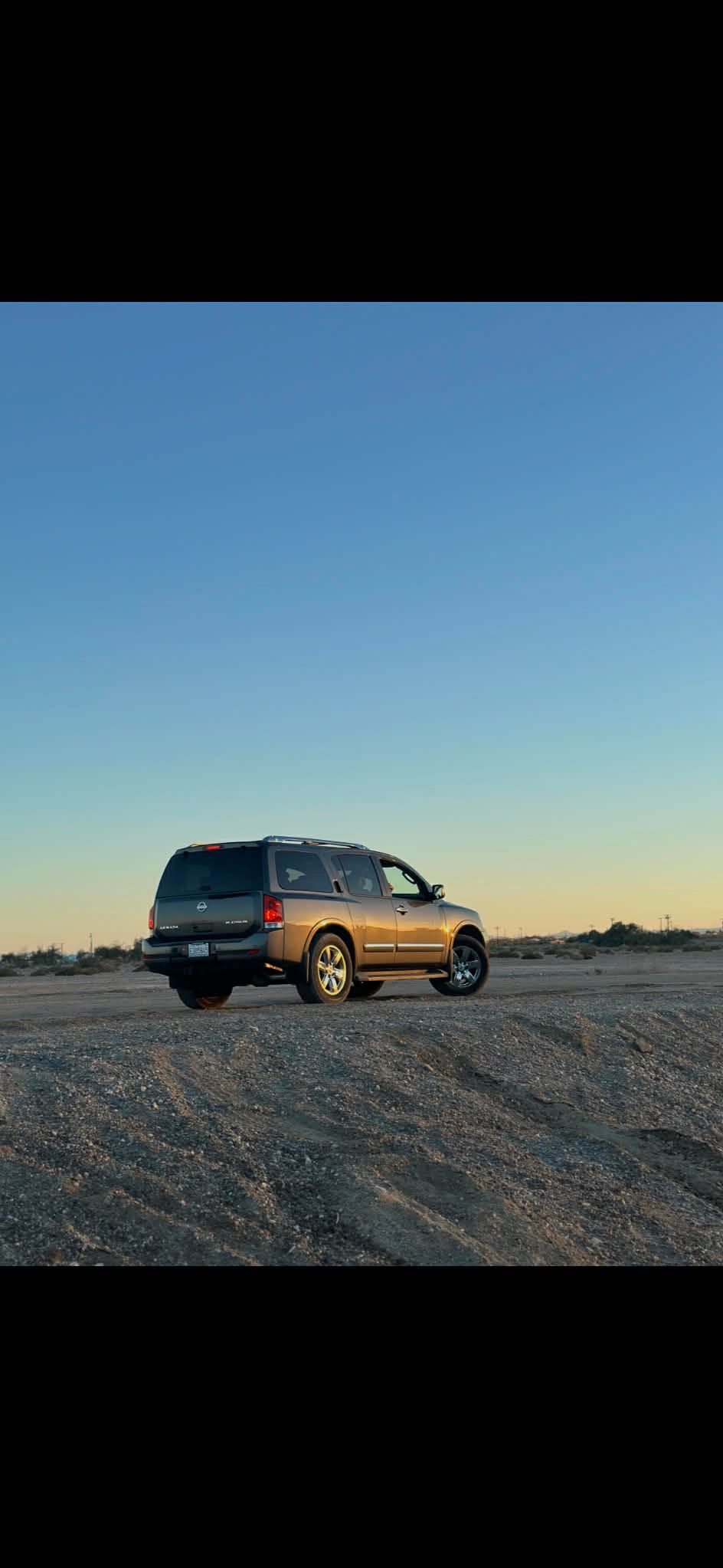 Used 2010 Nissan Armada Platinum w/ Captain Seat Pkg RWD image 5