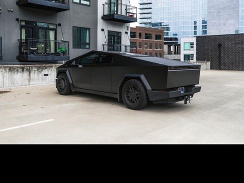 Used 2024 Tesla Cybertruck Cyberbeast AWD/4WD image 6