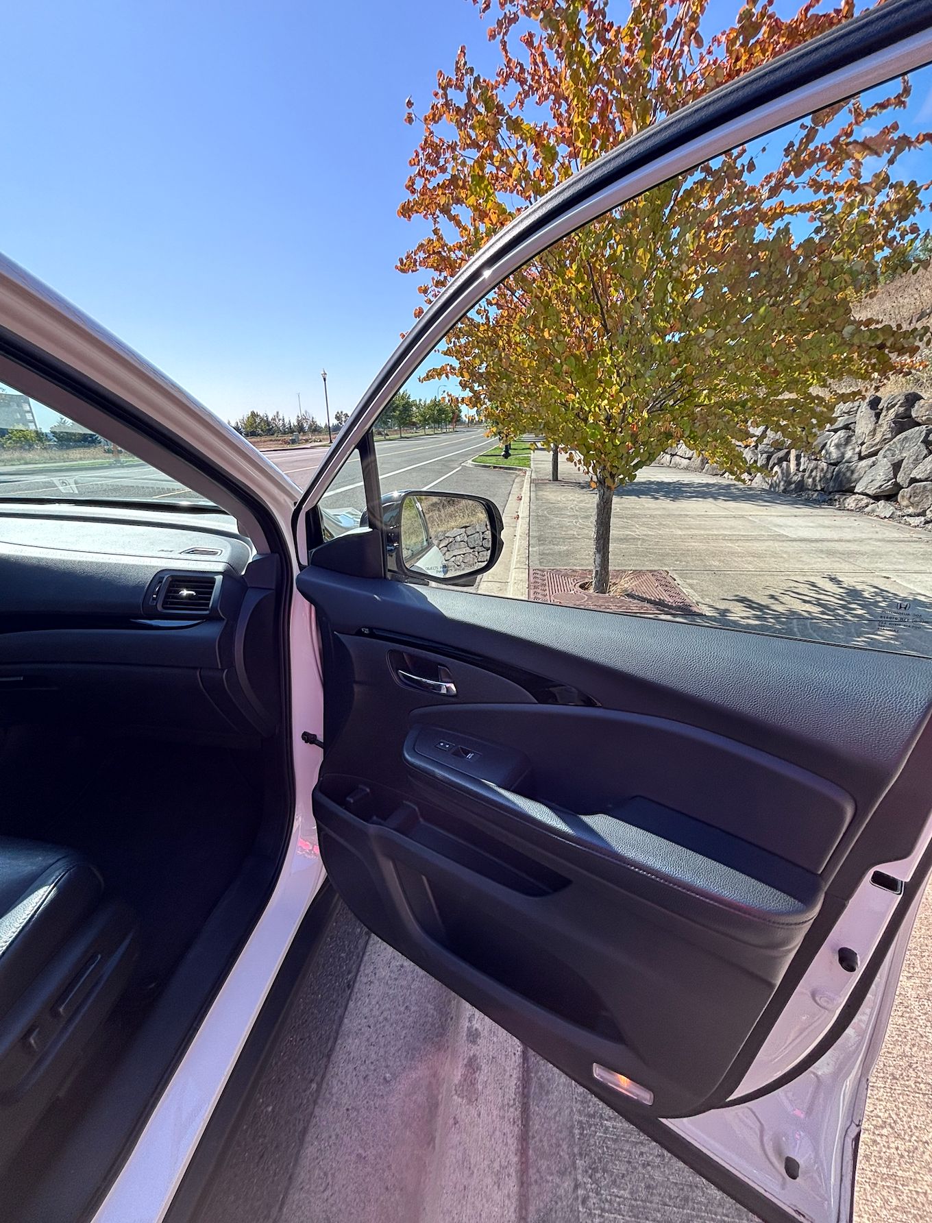 Used 2018 Honda Pilot Touring image 26