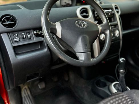 Used 2004 Scion xB image 11