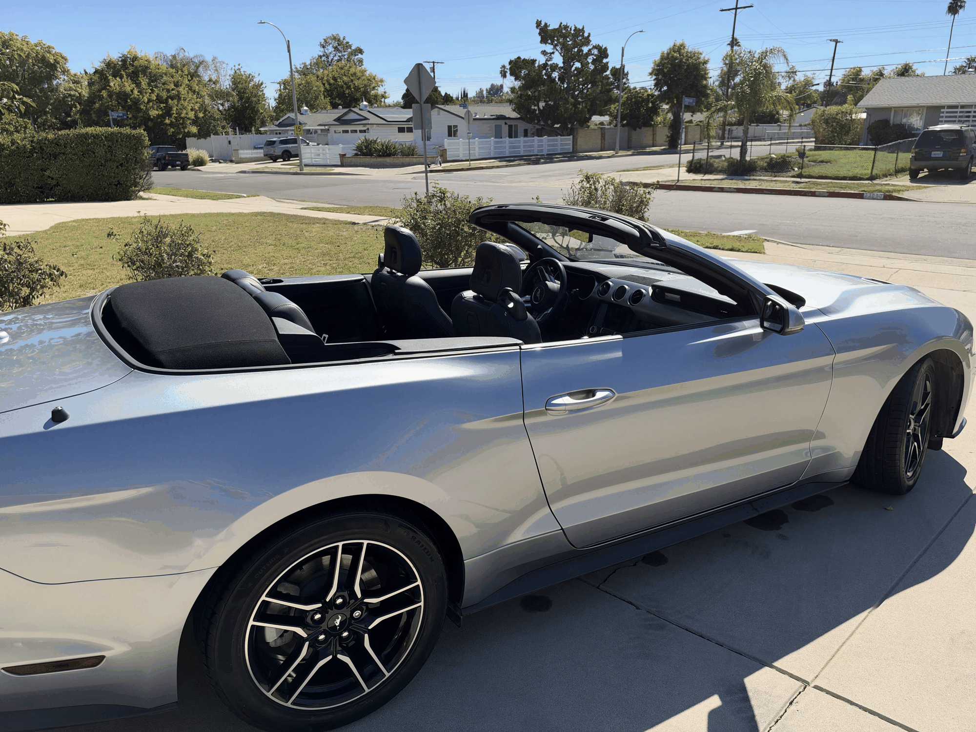 Used 2023 Ford Mustang Premium w/ Equipment Group 201A RWD image 2