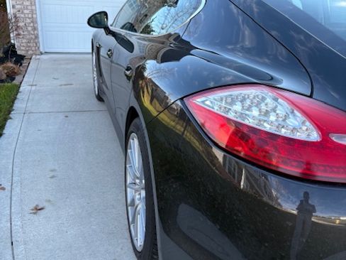 Used 2011 Porsche Panamera 4S image 8