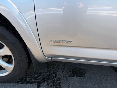 Used 2010 Toyota RAV4 Limited image 12