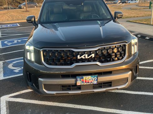 Used 2023 Kia Telluride EX X-Line image 9