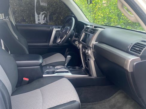 Used 2018 Toyota 4Runner SR5 RWD image 8
