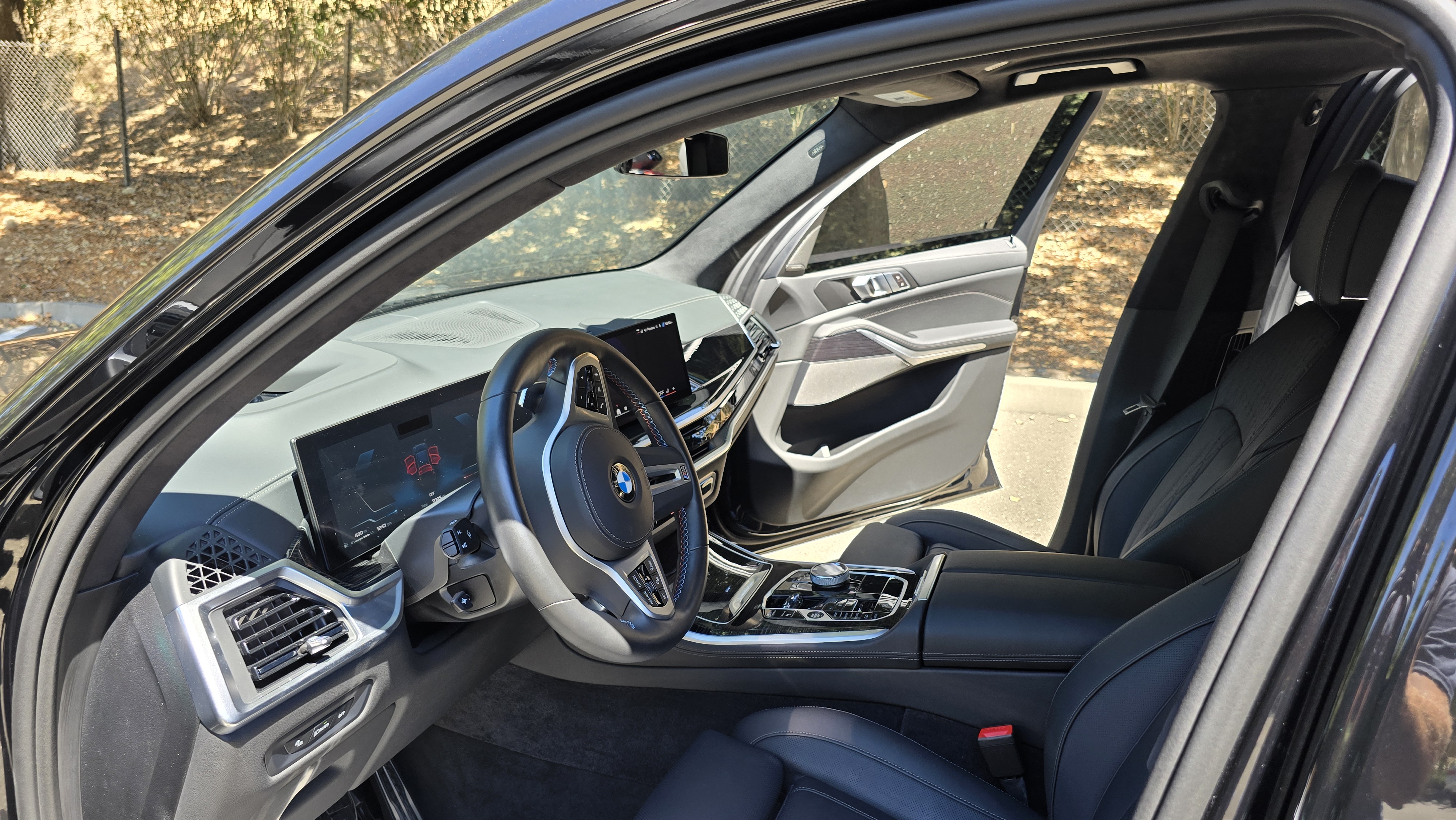 Used 2024 BMW X5 M60i AWD/4WD image 3