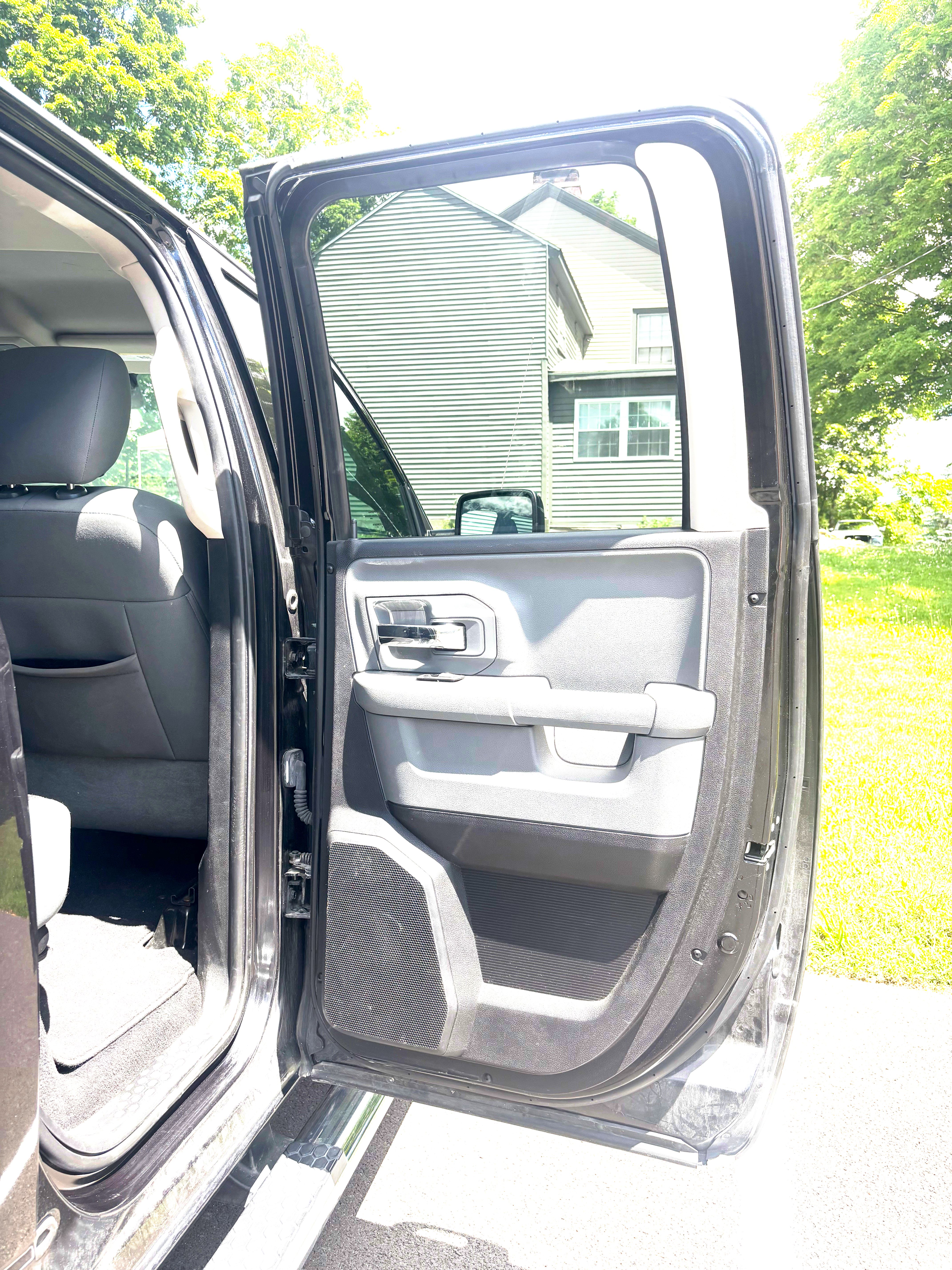 Used 2015 RAM 1500 Big Horn AWD/4WD image 13